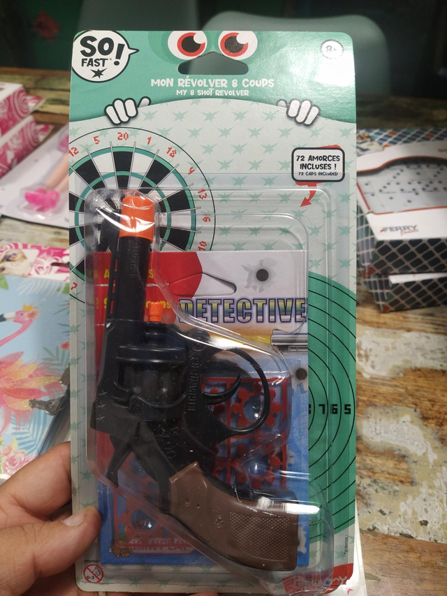 MON REVOLVER 8 COUPS