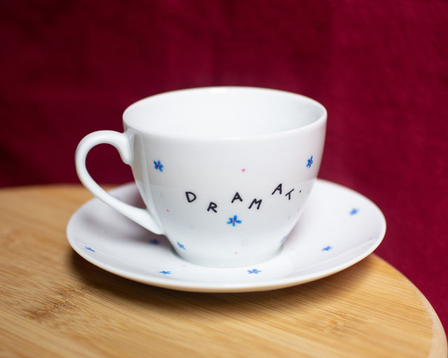 Filiżanka ze spodkiem "dramat"
