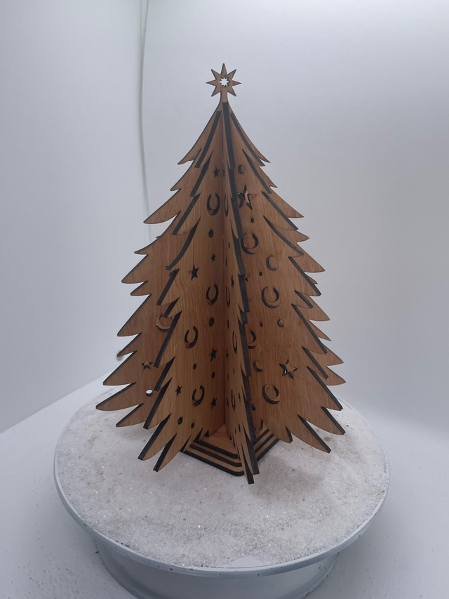Petit Sapin de Noël en bois étoilé