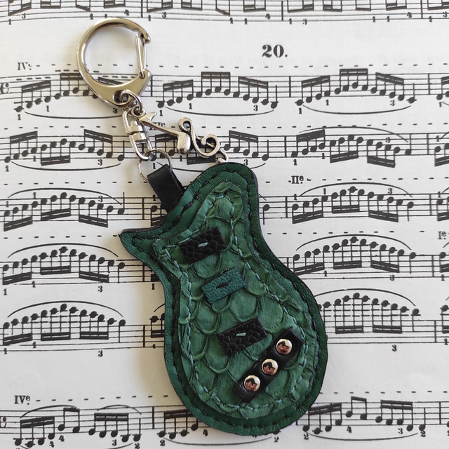 Porte clés guitare en cuir 