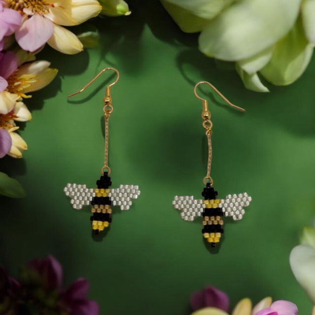 Boucles d&#039;oreilles abeilles
