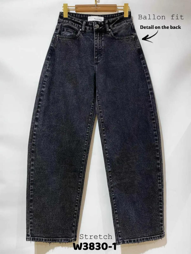 QH barrel jeans back rhinestones