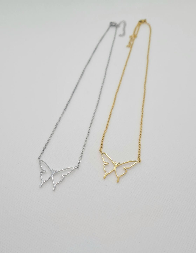 Collier "Butterfly" en acier inoxydable or ou argent (à choix)