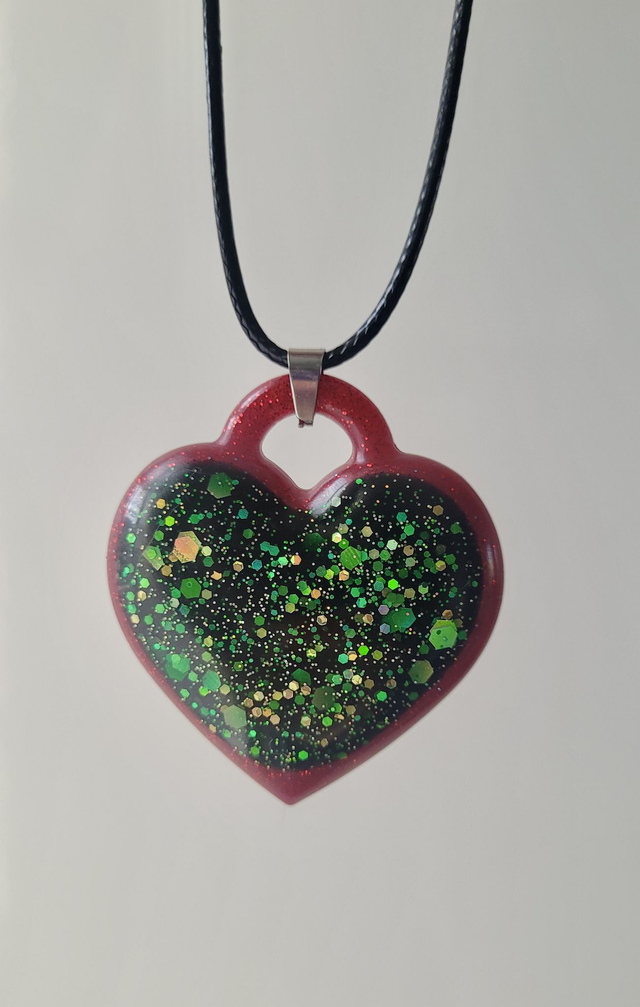 Green and Red Glitter Resin Heart Necklace – Chunky Statement Pendant on Black Cord with Extender Chain