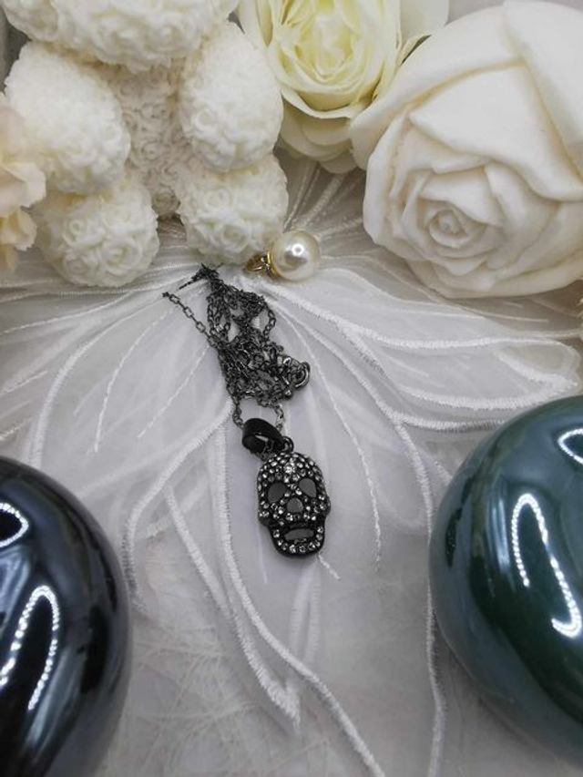 Collier Tête de Mort avec Strass