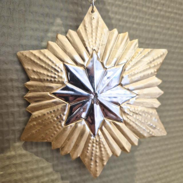 Étoile en métal martelé – Inspiration ex-voto, artisanat d’Oaxaca
