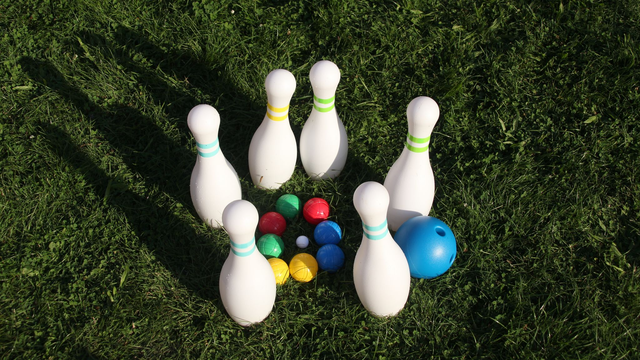 Vermietung Spielepaket Fun Bowling und Boccia