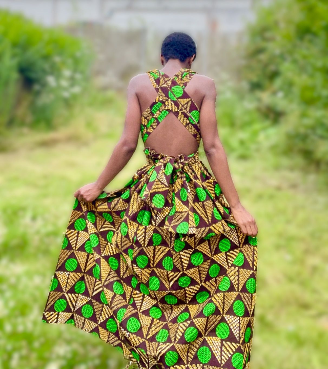 Robe Wax à longues bretelles et motifs géométriques