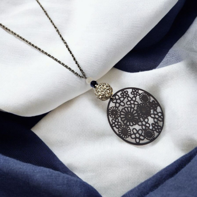 Collier acier inoxydable et cristal bleu foncé