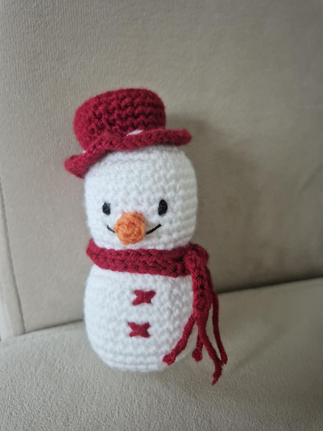 Bonhomme de neige rouge