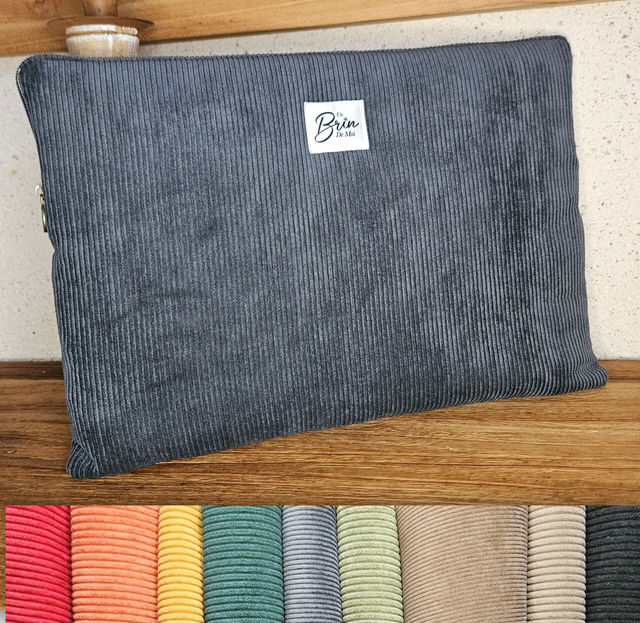 Personnalisez votre housse d&#039;ordinateur en velours côtelé gris anthracite