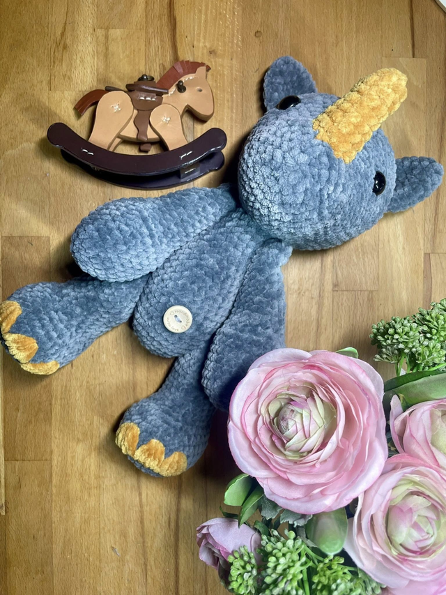 Rhinocéros en velours 🦏