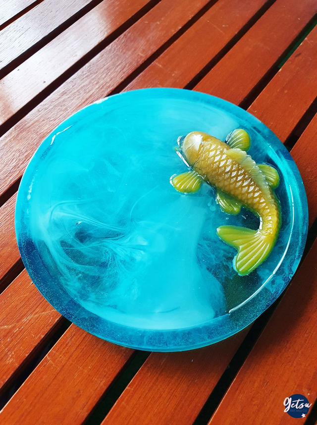 Petit vide-poche/porte-savon carpe koi dorée