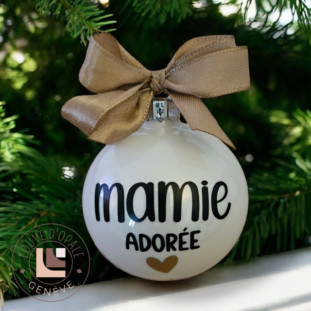Boule de Noël - Mamie adorée