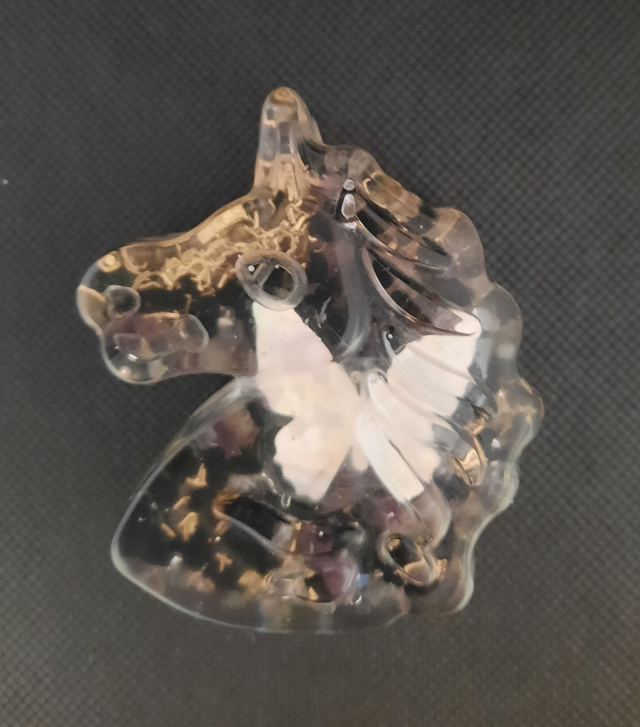 Licorne Orgonite Améthyste / Quartz rose / Labradorite / Tourmaline noire