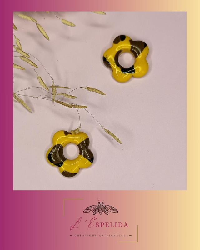 Plurielles fleurs tachetées 