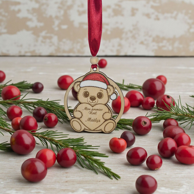 Boule de Noël en bois personnalisée - premier Noël, cadeau de naissance avec prénom, déco Ourson