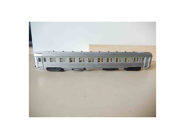 voiture inox Victor Weiss B10j Europolitrains 24003 H0