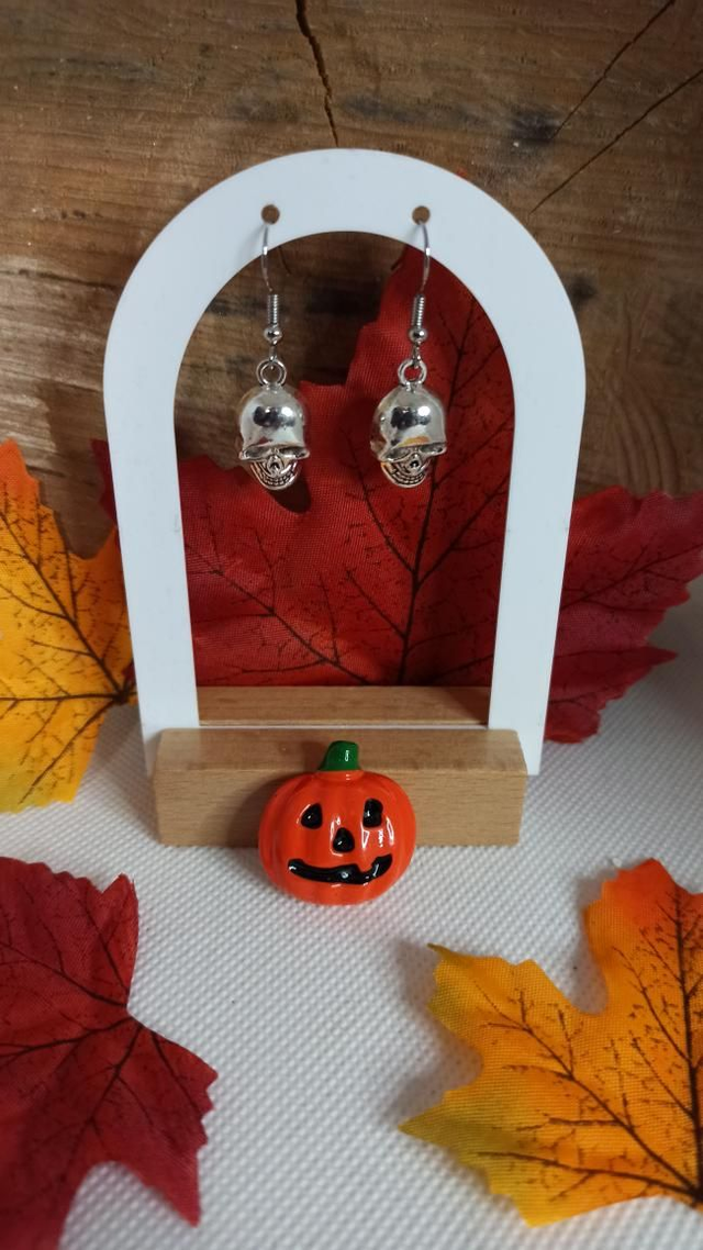 Boucle d&#039;oreille tête de mort 