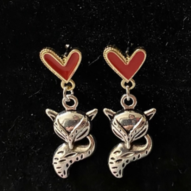 Foxy Earrings 