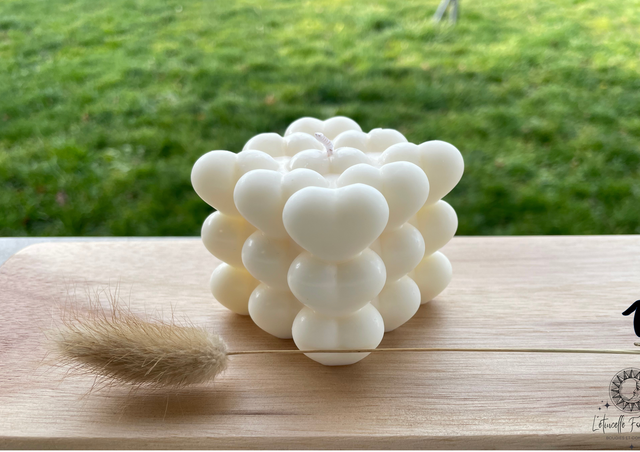 Bougie moulée - Cube de coeurs