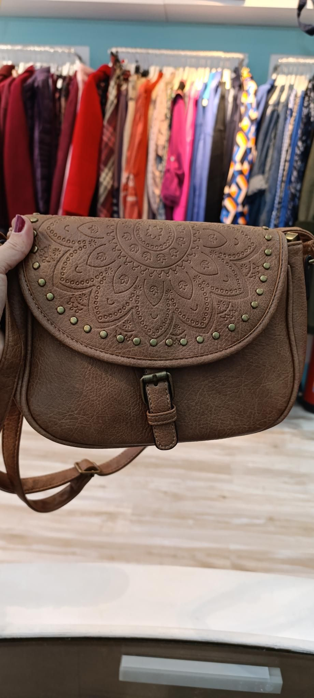 Bolso bandolera taupé