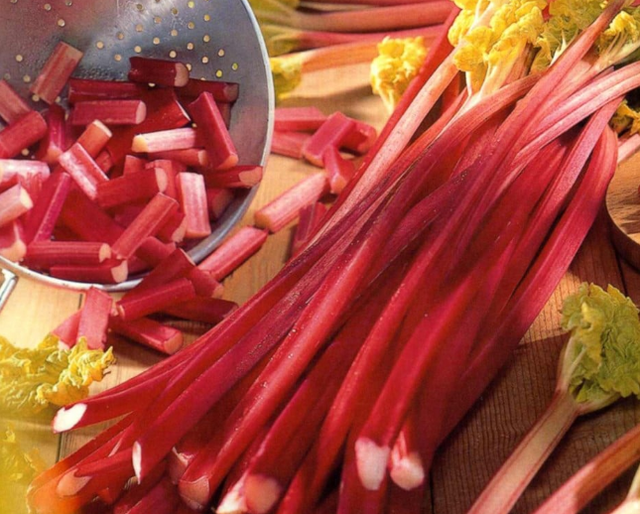 Rhubarb Victoria