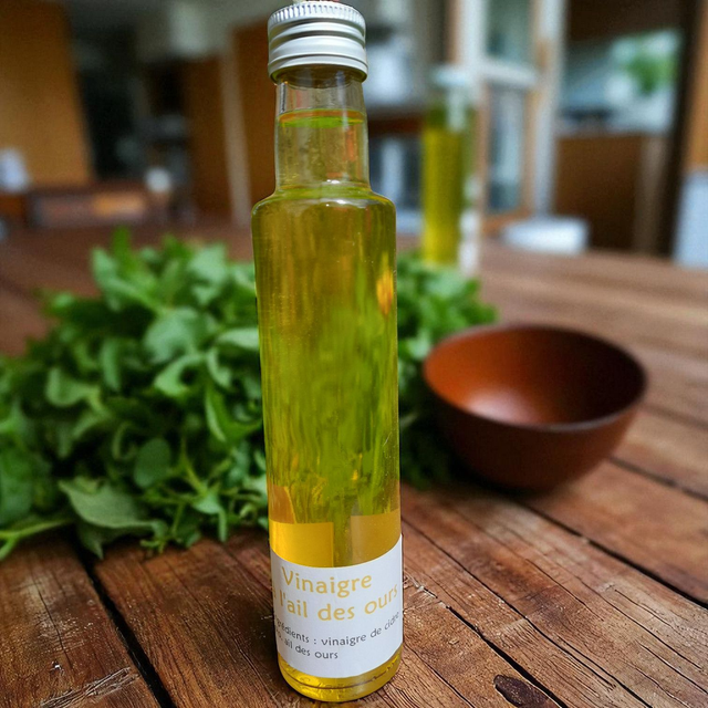 Vinaigre à l'ail des ours