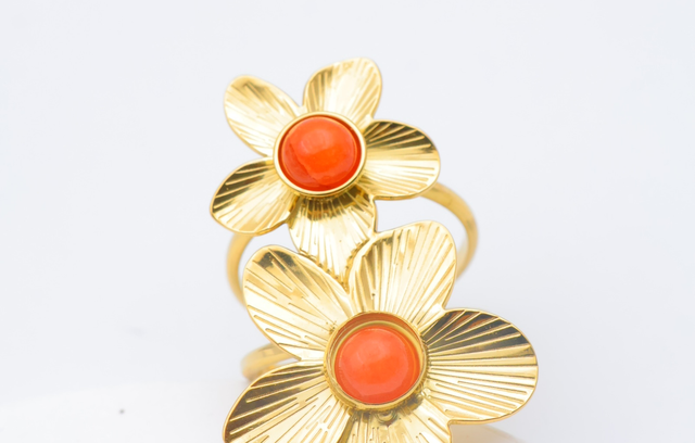 Bague fleur avec perle 