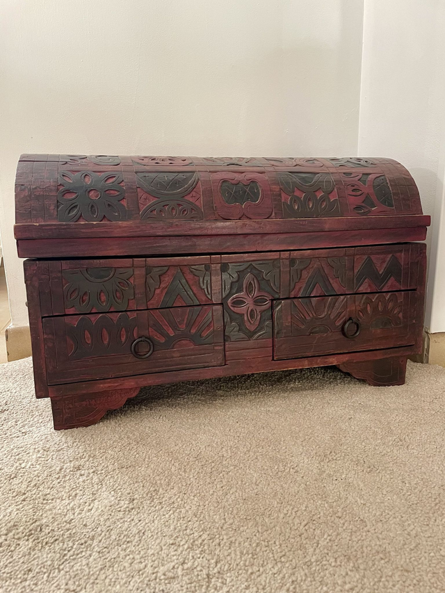 Petit coffre indonésien