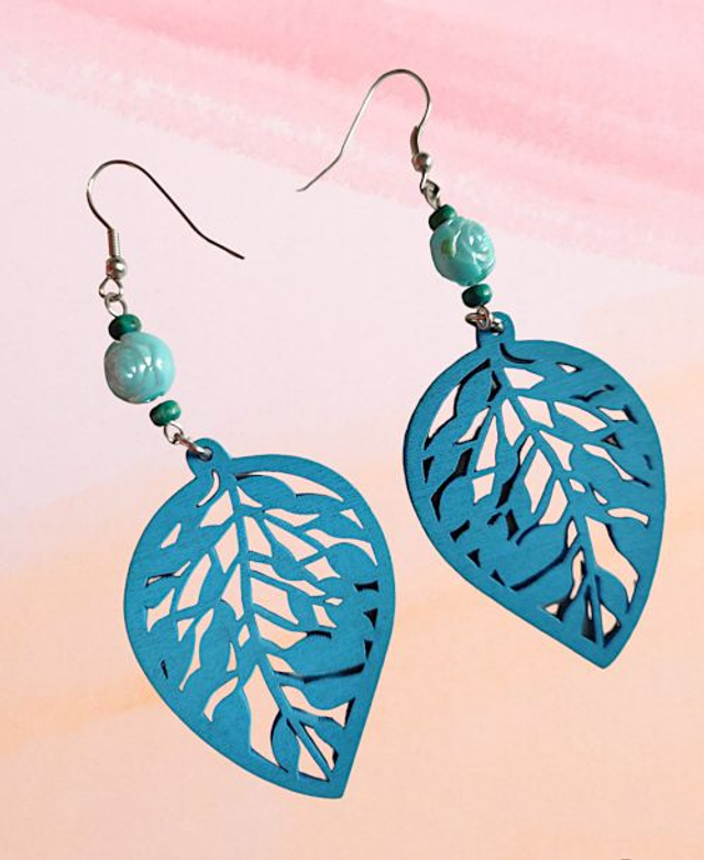 C Boucles d'oreille Feuilles Bleues