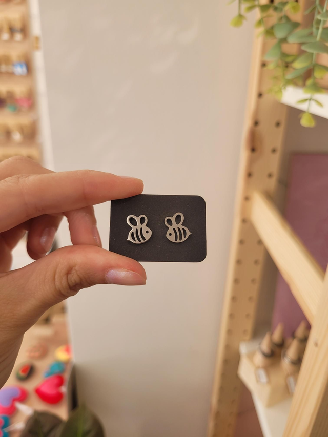 Stainless steel Bee stud earrings - SL-010
