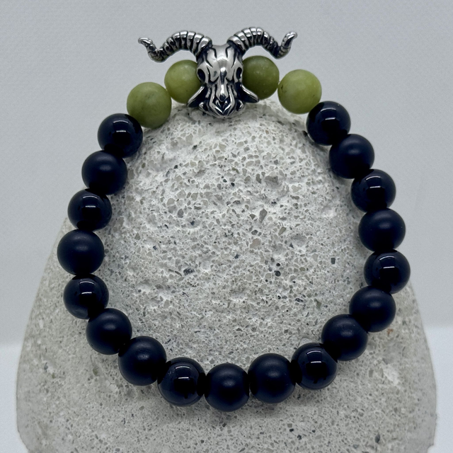 Bracelet en onyx noir mat &amp; brillant, jade vert et tête de bouc en inox – esprit celtique