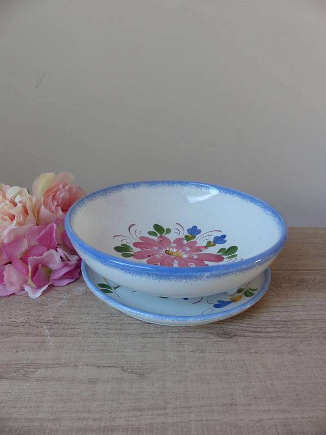 Ensemble Égouttoir et Plat à Fruits - Faïence Artisanale Pornic, Peint Main, Style Cuisine Française, Motifs Floraux, Déco Cuisine Campagne