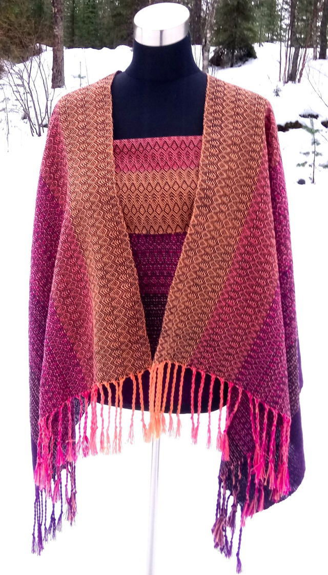 Kesäyö- Shaali / Summer Night- Shawl / Wrap
