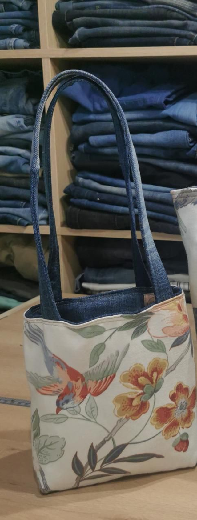 Mini sac #115 - Mariage d'un jean surcyclé et de motifs pastels