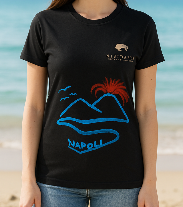 Maglietta "Napoli Vesuvio" dipinta a mano dai ragazzi di Nisida