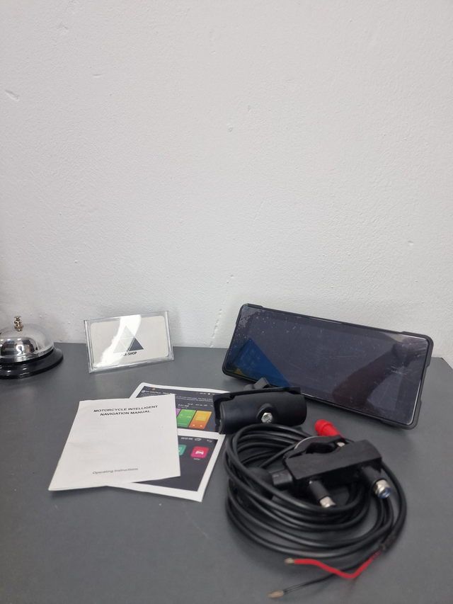 Pantalla de moto incrustada 