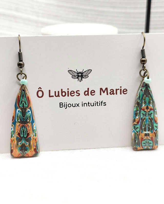 Boucles d’oreilles Échos des cigales – Bijoux artisanaux en argile polymère