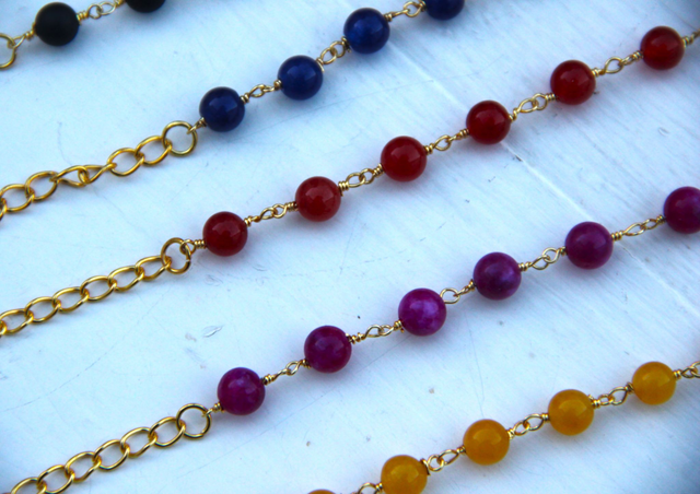 Les bracelets perlés pierres naturelles (6 modèles)