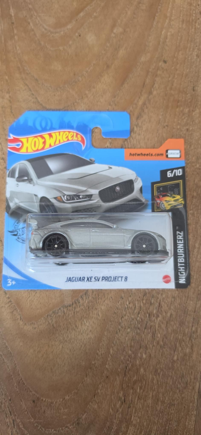 Jaguar xe sv project 8
