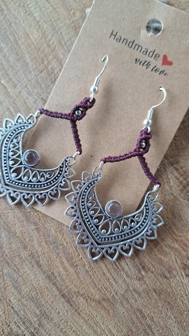 Boucles d'oreilles micro-macramé avec pierre incrustée améthyste 