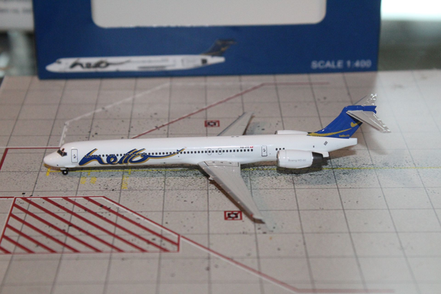 Hello MD-90 (HB-JIC), 1:400 selten