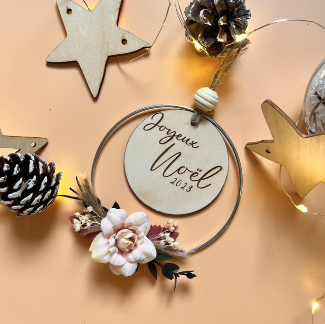 Boule de noël fleurie