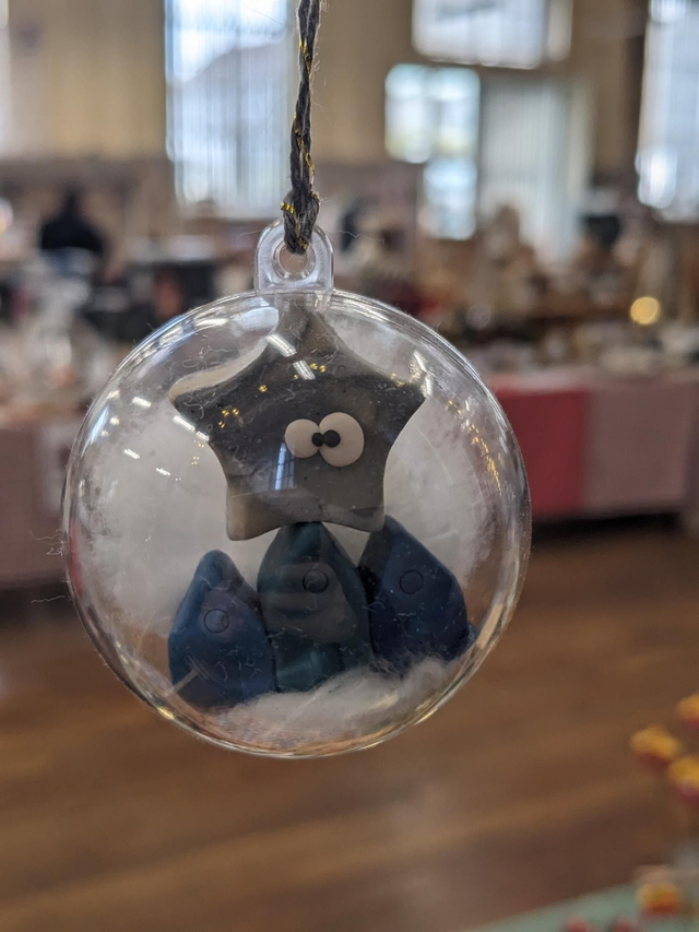 Boule de Noël "Petites Maisons Bleues" – Décoration Artisanale CreAdOu