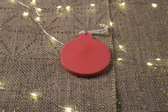 Les suspensions boule (personnalisable sur demande: prénom, mot..)