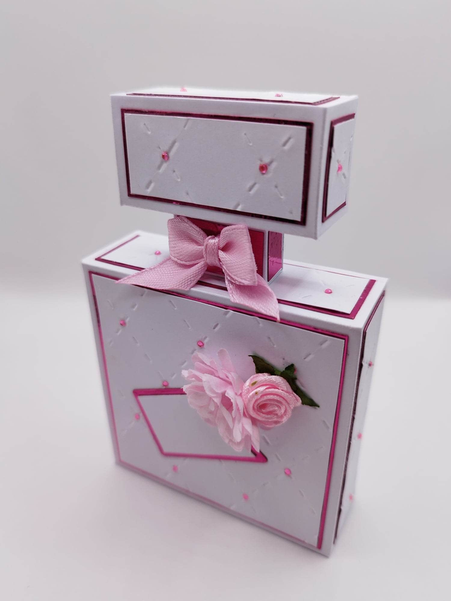 Boîte cadeau "Flacon de parfum"