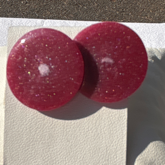 Boucles clous epoxy