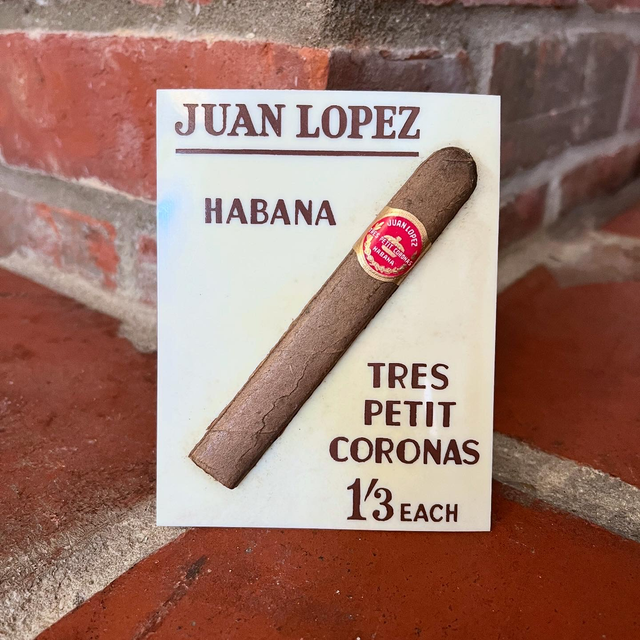 JUAN LOPEZ “HABANA TRES PETIT CORONAS” Cigars Tobacconists Advertising Show Card 