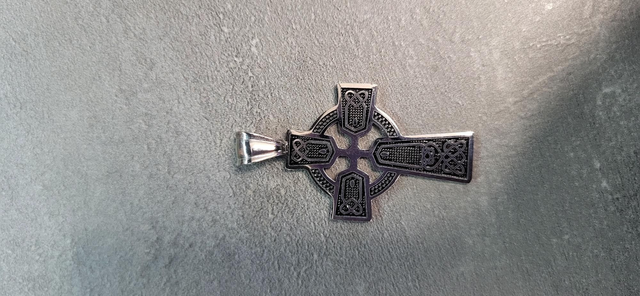 Pendentif croix celtique 